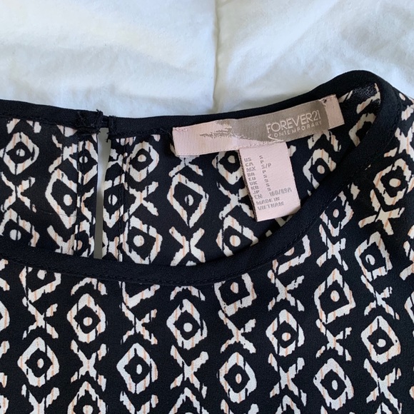 Forever 21 printed tank top - Picture 2 of 3